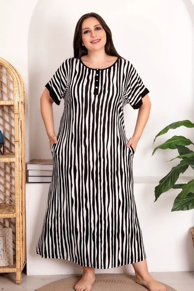 lidofya Black and White Striped Plus Size Nightgown