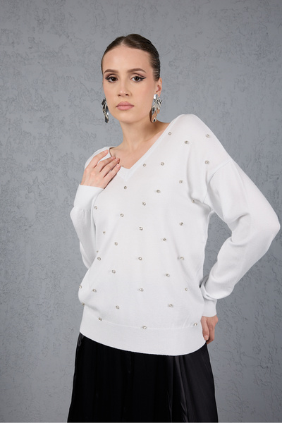 Moda Days Women's White Front Stone Detailed V-Neck Knitwear Blouse