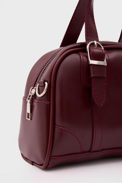 Shule Bags Peggy Oval Crossbody Bag Burgundy