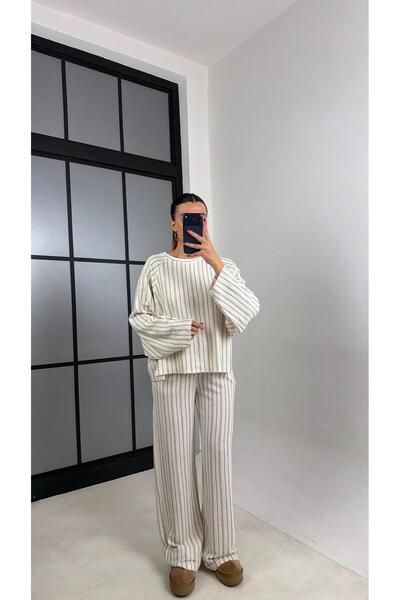 Gaus Комплект от пуловер в цвят екрю с ивици и панталони с ластична талия GAU...