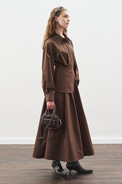 Manuka ΦΟΡΕΜΑ ΜΕ ΠΛΙΣΕΣ ΜΕ ΛΕΠΤΟΜΕΡΗ ΖΩΝΗ ΚΑΦΕ