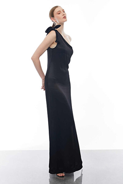 PAULMARK Σατέν φόρεμα με έναν ώμο με λεπτομέρεια με κορδόνια