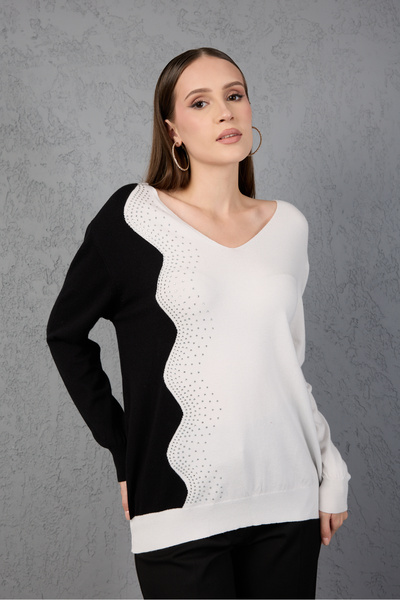 Moda Days White-Black Two-Tone Stone Detailed V-Neck Knitwear Blouse