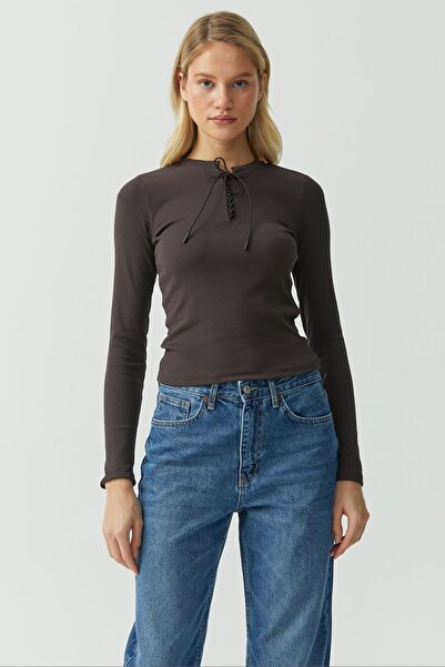 PAULMARK Blouse with Tie Front Detail