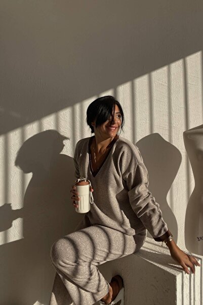 MJAMASS Knitted Brown V-Neck Suit