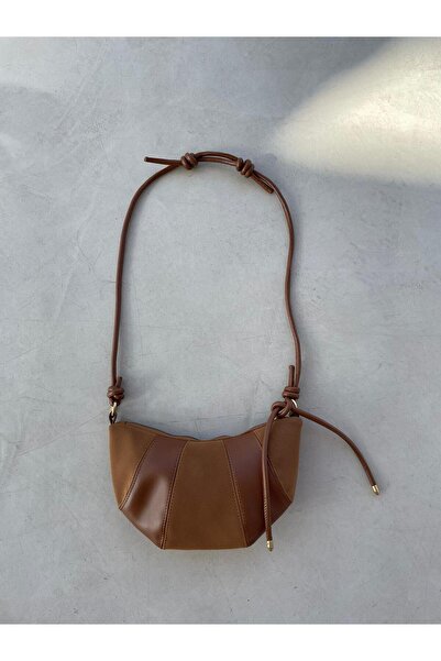 Senza Vedere Croissant Deri ve Süet Detaylı Omuz ve Çapraz Çanta