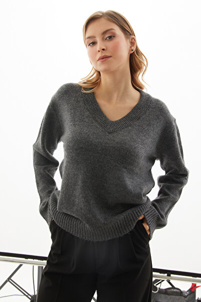 Fulla Moda Basic V-Neck Casual Sweater