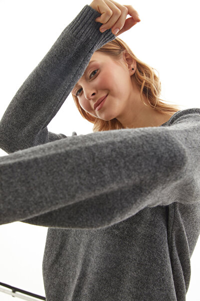 Fulla Moda Basic V-Neck Casual Sweater