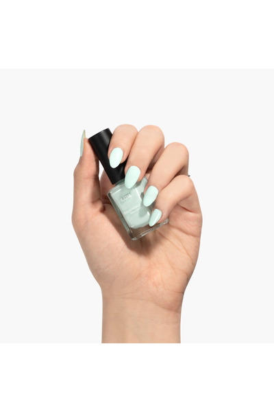 KATIA تنفس أظافرك