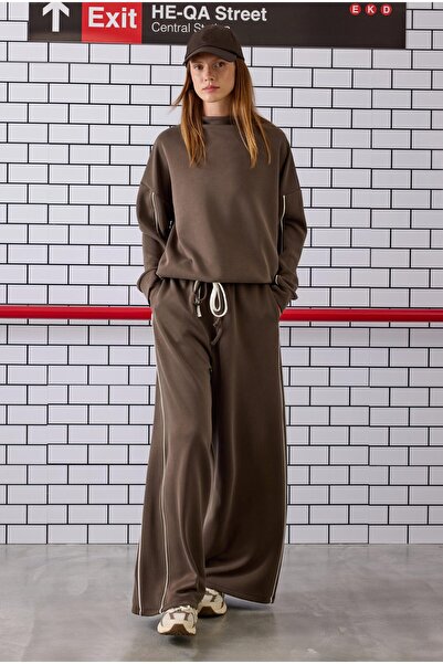 HEQA Contrast Piped Tracksuit Set Brown