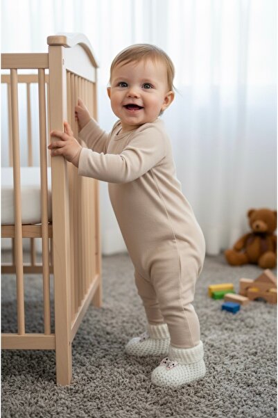 Butik Yeni Doğan Bebek İçin El Örgüsü Renkli Kurdeleli Beyaz Patik