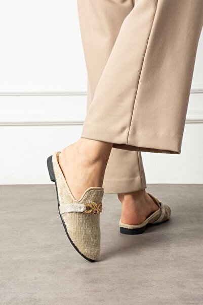 FUGA MODA Noira Beige Short Furry Elegant Engagement Dowry Bundle Guest House Slippers