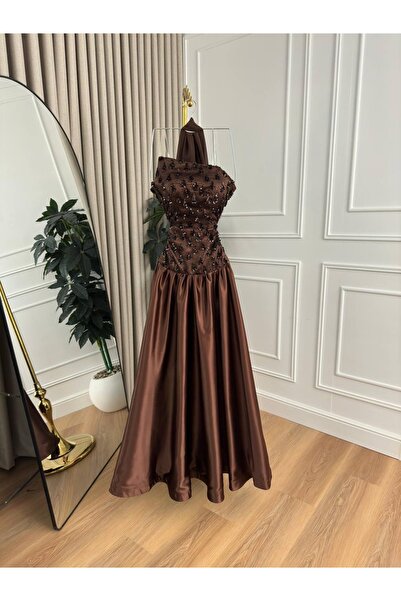 ZOHRAN فستان فخم وانيق