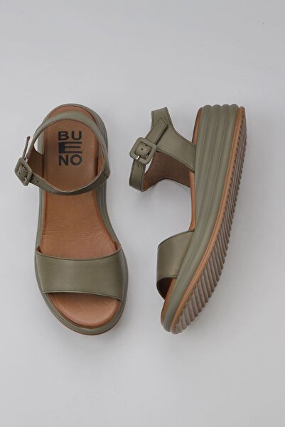 Bueno Shoes Dámské khaki kožené sandály na klínovém podpatku - 01wy5700