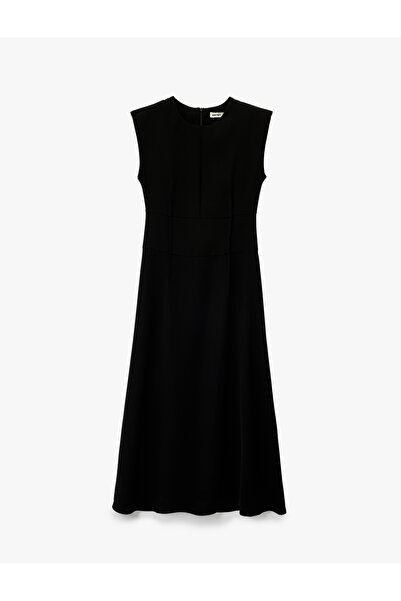 Koton Kolsuz Bisiklet Yaka Dikiş Detaylı Midi Elbise
