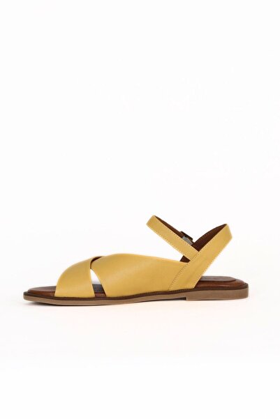 Bueno Shoes Yellow Leather Women's Flat Sandals 01Wa5703