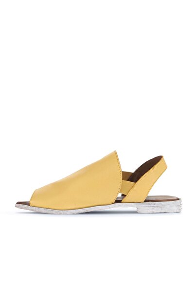 Bueno Shoes Yellow Leather Women's Flat Sandals 01Wa3008