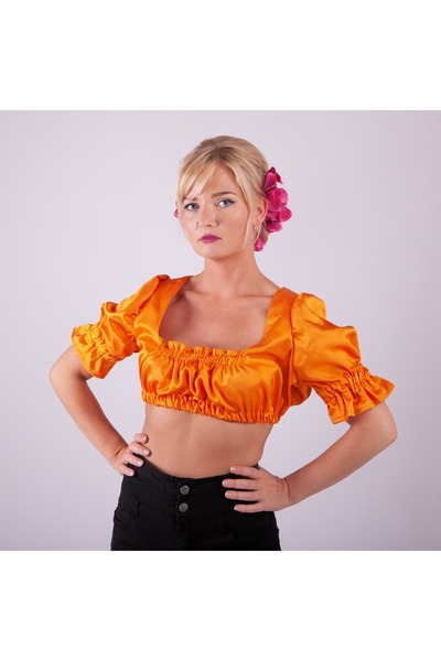 harmony dirndl بلوزة ضيقة بأكمام قصيرة مكشكشة