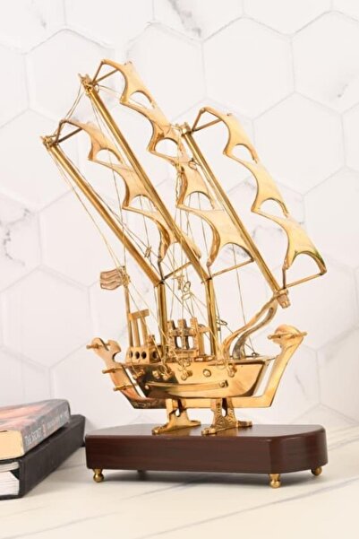 Dünyadan Hediyeler Brass Sailing Ship Wooden Pedestal Home Office Decoration 33cm