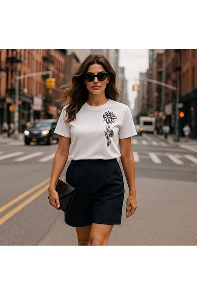 BoomerShop Λευκό μπλουζάκι, εύκαμπτη γραμμή, τύπωμα "Λουλούδι"