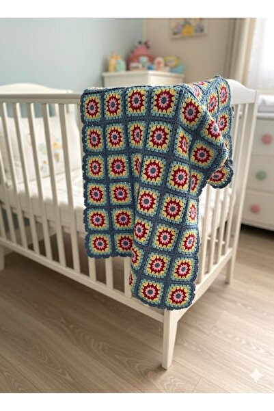 Home Hand-knit, patterned, 100% anti-pilling, soft textured baby blanket measuring 95x95.