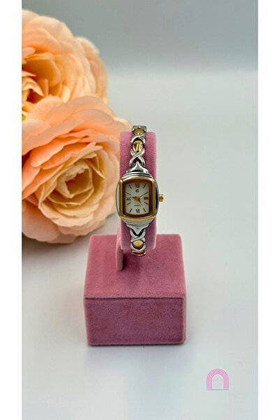 Moond Accessories ساعة فضية ذهبية بقصة مربعة وسوار فولاذي