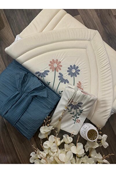 STAYILK DRESSES Medical prayer rug set with sheet and Quran cover