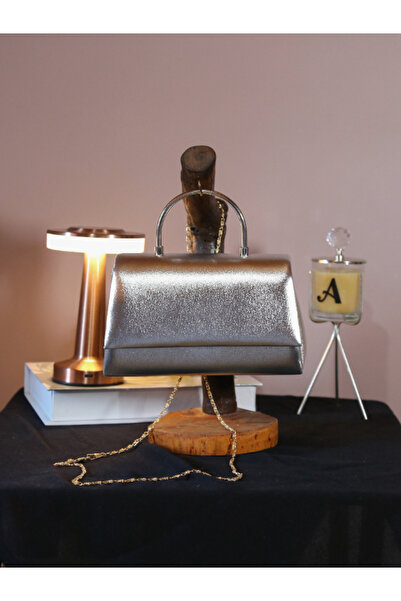 Alvora حقيبة فستان سهرة نسائية بمقبض معدني - غطاء قابل للتعليق