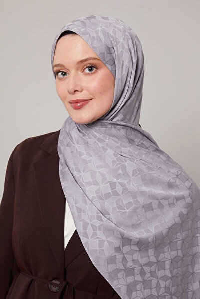 Levidor Gray Crystal Pattern Jacquard Capri Shawl