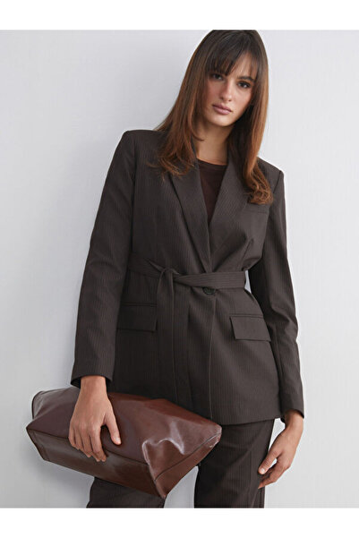 LC Waikiki Γυναικείο μπλέιζερ με ριγέ ζώνη στη μέση