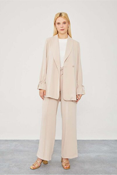 Levidor Μπεζ Σετ με λεπτομέρεια με σούρες Παντελόνια