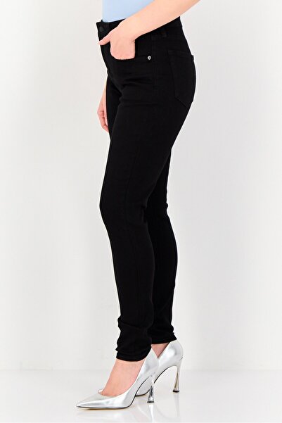 Levi's Women Skinny Fit Solid Stretchable Jeans, Black