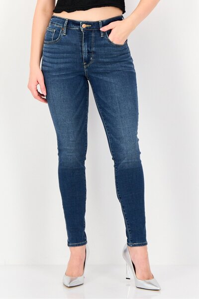 Levi's بنطلون جينز نسائي ضيق قابل للتمدد ومغسول، أزرق