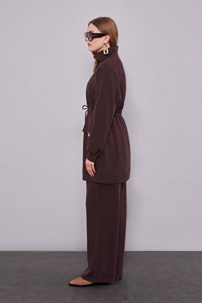 Levidor Bitter Brown Double Set with Pocket Accessory Detail