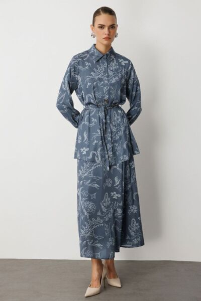 Mizalle Mavi Desenli Kuşaklı Saten Uzun Gömlek Tunik