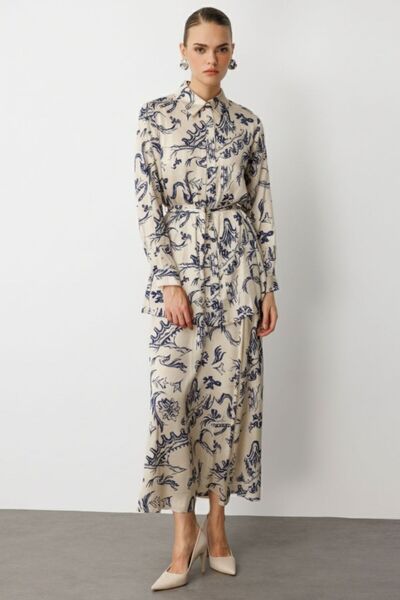 Mizalle Beyaz Ekru Desenli Kuşaklı Saten Uzun Gömlek Tunik