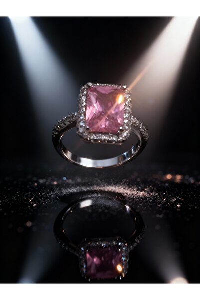 COCOSH TAKI خاتم فضي اللون مزين بحجر باجيت مستطيل الشكل وتفاصيل من الزركون قابل للتعديل