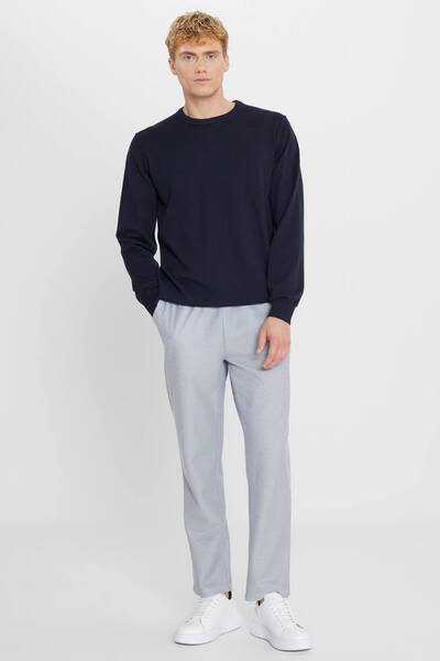 AC&Co / Altınyıldız Classics Ανδρικό παντελόνι από βαμβακερό μελανζέ σε μπλε ναυτικό χρώμα, κανονική εφαρμογή, κανονική εφαρμογή, με δεμένη μέση και πλαϊνές τσέπες