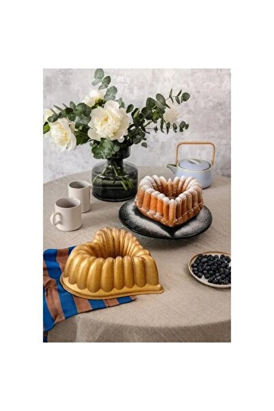 Dharst Kuglöf premium non-stick baking tray - heart pattern, 25 cm