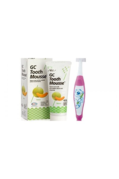 GC TOOTH MOUSSE water-based topical cream, melon, 40 g and children's toothbrush 0-7 years pink