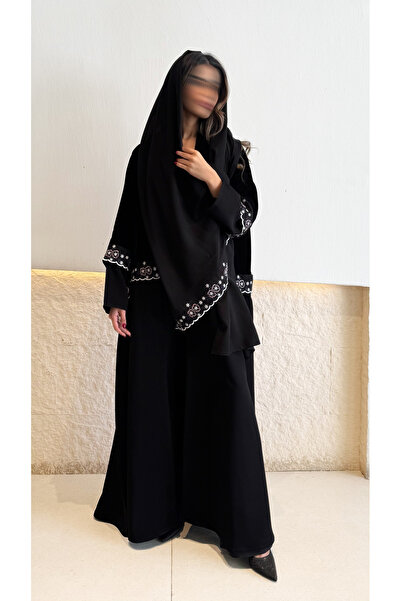 AYA - MW1777 - Velvet abaya with crepe fabric underneath, Riyadh style, computer embroidery trim
