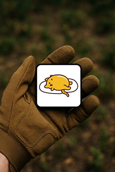 AHWALL ملصق/شارة/شعار كرتوني لطيف لشخصية قطة مستلقية باللون الأصفر