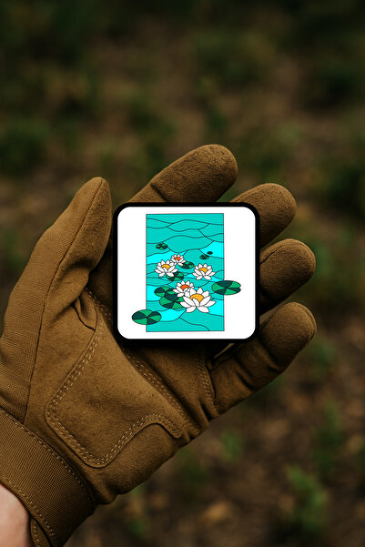 AHWALL رقعة / وشاح / شعار بتصميم زهور اللوتس وعناصر مائية ذات طابع هادئ