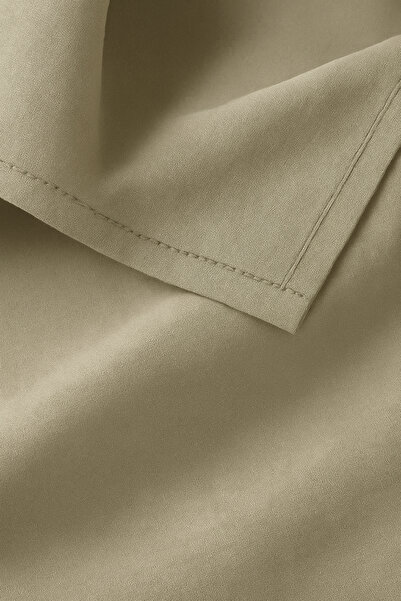 De'Vor Velvet Textured Tablecloth |   Stylish, Soft, Stain-Resistant Beige Tablecloth