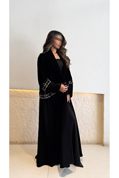 AYA - MW1777 - Velvet abaya with crepe fabric underneath, Riyadh style, computer embroidery trim