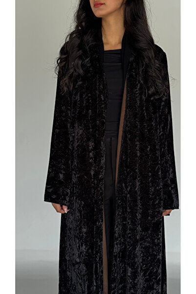 AYA عباية مخملية مزخرفة بالورود