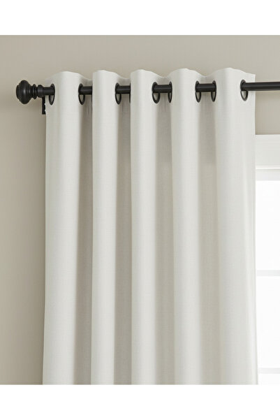 REDTAG قضيب ستارة مفرد قابل للتمديد باللون الأسود مع نهاية من الراتنج