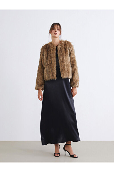 LC Waikiki Γυναικείο πουλόβερ με λαιμόκοψη παλτό με συνθετική γούνα