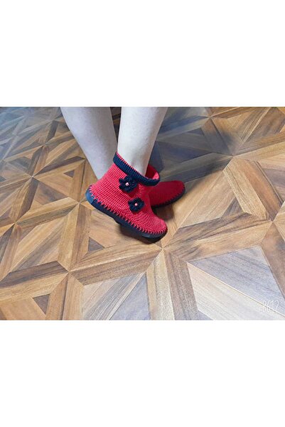 Magicraft2025 Hand crocheted boots in shades of red and black