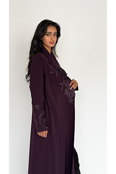 AYA عباية بليزر مع تطريز يدوي